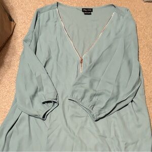 City Chic Woman’s Size large Aqua V-Neck Tunic